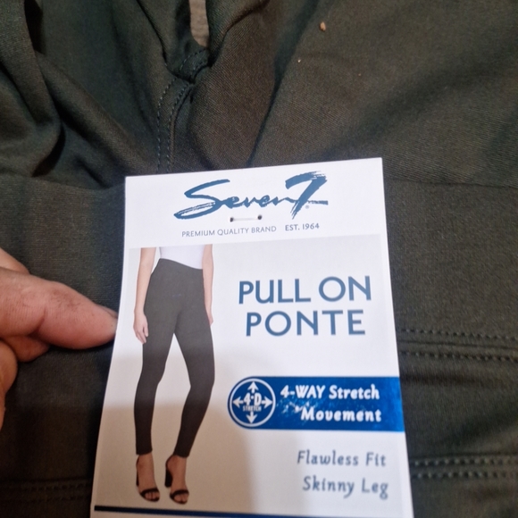 Seven7 Women S 4-Way Stretch Skinny Leg Pull on Ponte Pant Legging - Picture 4 of 5